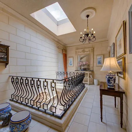 Boutique 5 Bedroom - Private Pool&outside Dinning Villa Is-Swieqi