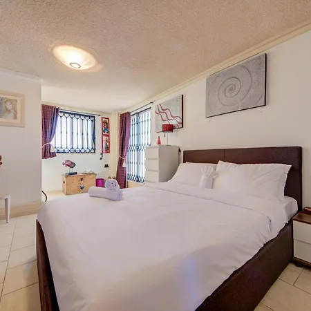 Boutique 5 Bedroom - Private Pool&outside Dinning Is-Swieqi