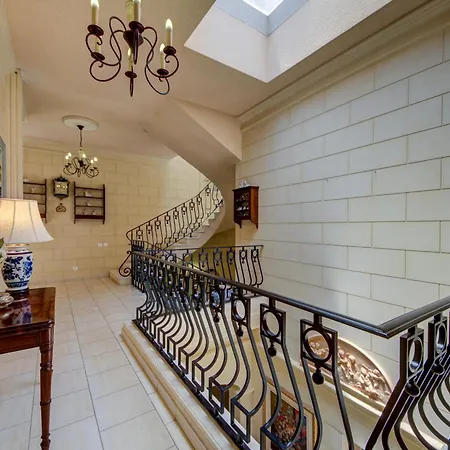 Boutique 5 Bedroom - Private Pool&outside Dinning Is-Swieqi