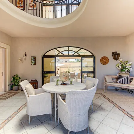 Boutique 5 Bedroom - Private Pool&outside Dinning